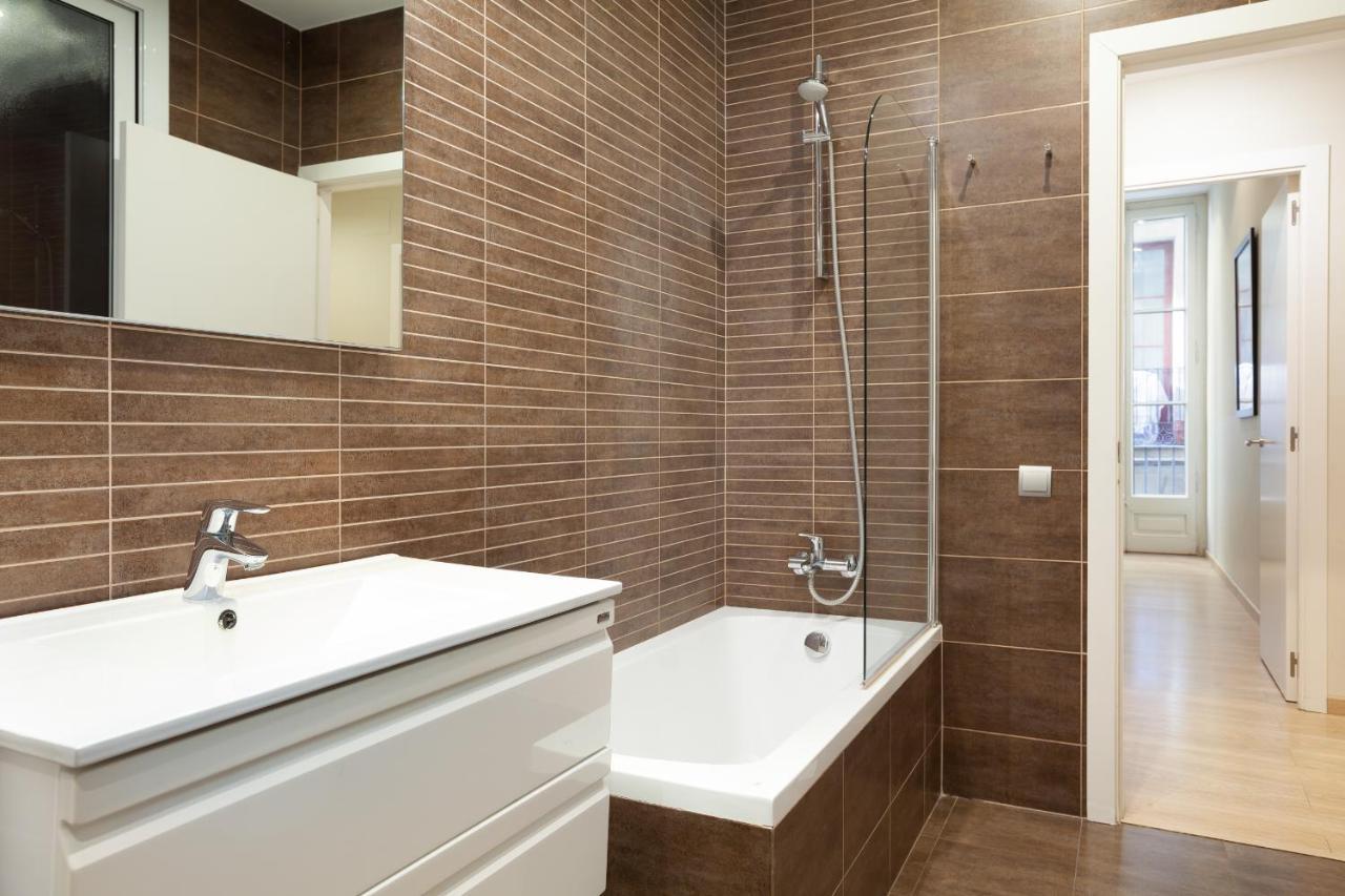 Easysleep Borne Apartment Barcelona Bagian luar foto